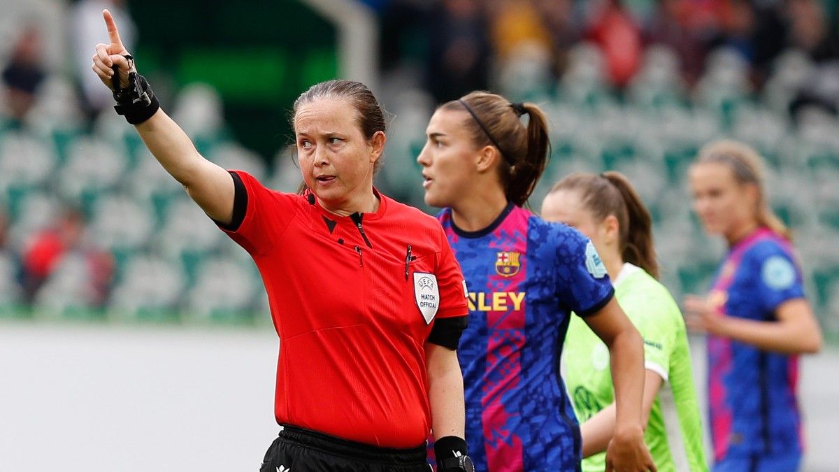 La pasada temporada, Cheryl Foster dirigió las semifinales entre Barça y Wolfsburgo