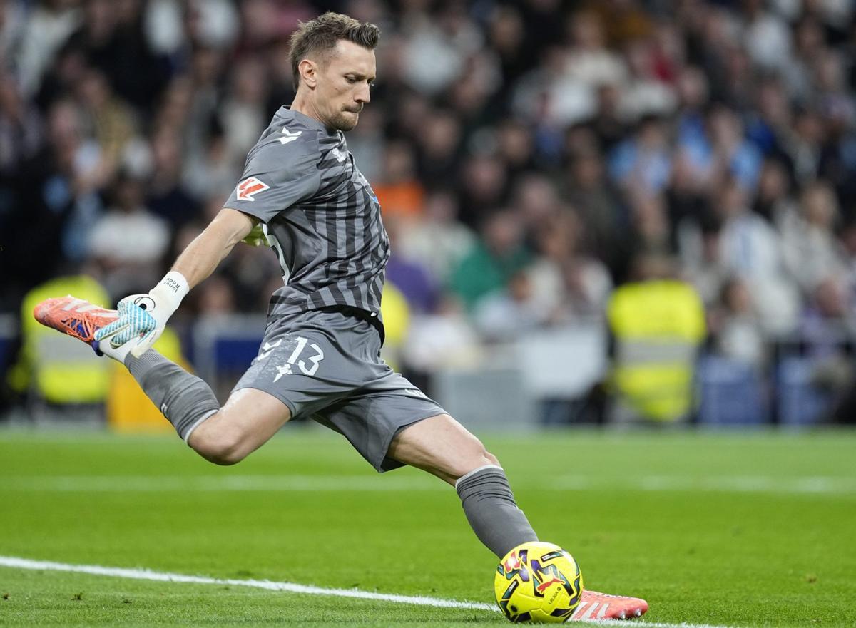 Radu viajará con Rumanía tras descartarse una lesión muscular.