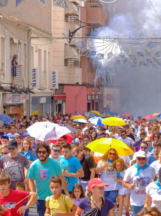 Multitudinaria participación en la tradicional carrera del Ayuntamiento a la plaza Castelar con motivo de la festividad de la Virgen de la Salud