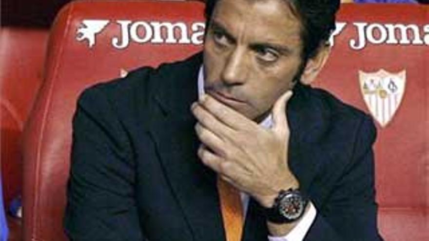 El Valencia CF despide a Quique Sánchez Flores