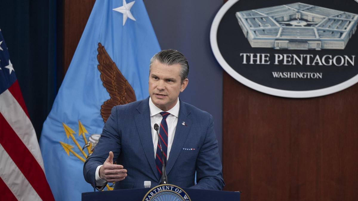 Pete Hegseth, un cruzado arrogante y belicoso al frente de la guerra en Irán
