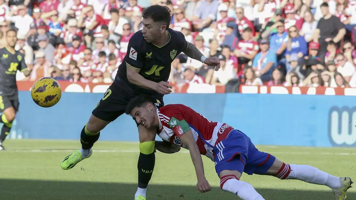 Granada y Almería firman un empate inservible