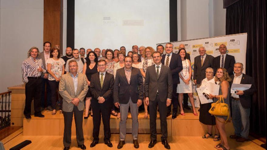 Acto de entrega de las ayudas celebrado en  la sede de la Fundación La Caja de Canarias.