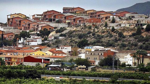 Viviendas de la urbanización de La Besana (l'Ènova), en una imagen de archivo.
