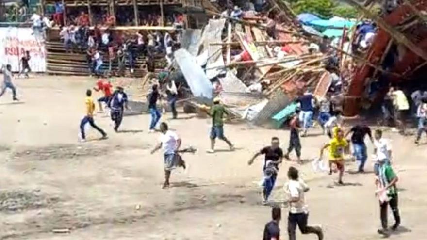 El desplome del palco de una plaza de toros en el departamento colombiano de Tolima deja seis muertos y más de 300 heridos