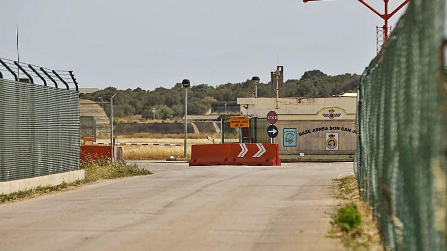 El sargento era el jefe de seguridad de la base aérea.