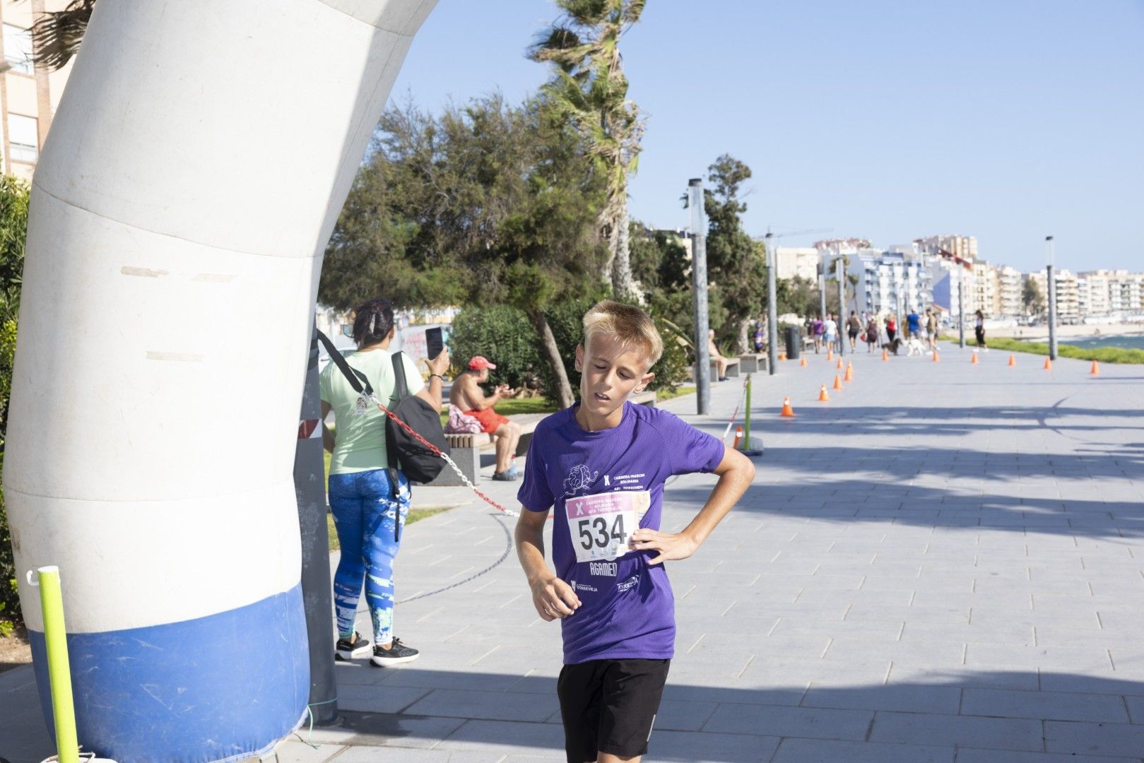 Así fue en imágenes una nueva edición de la carrera solidaria de AFA Torrevieja