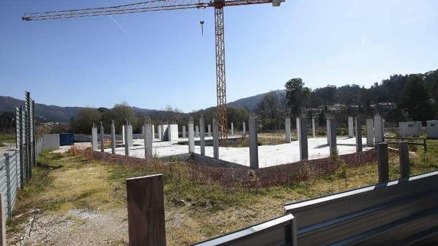 Las obras del centro de salud, paralizadas desde hace un año. // A. Irago