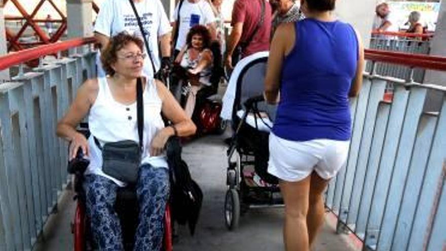 Recorrido ayer por el puente rojo dentro de la semana de la movilidad