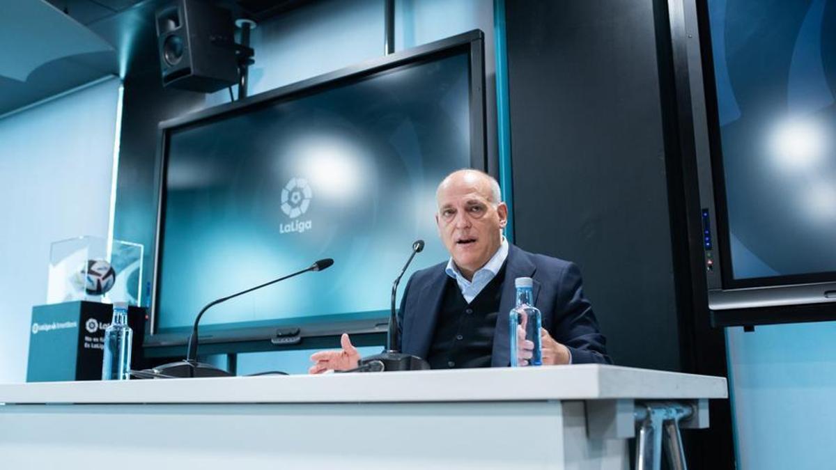 El presidente de LaLiga, Javier Tebas, durante una rueda de prensa en la sede de la competición.