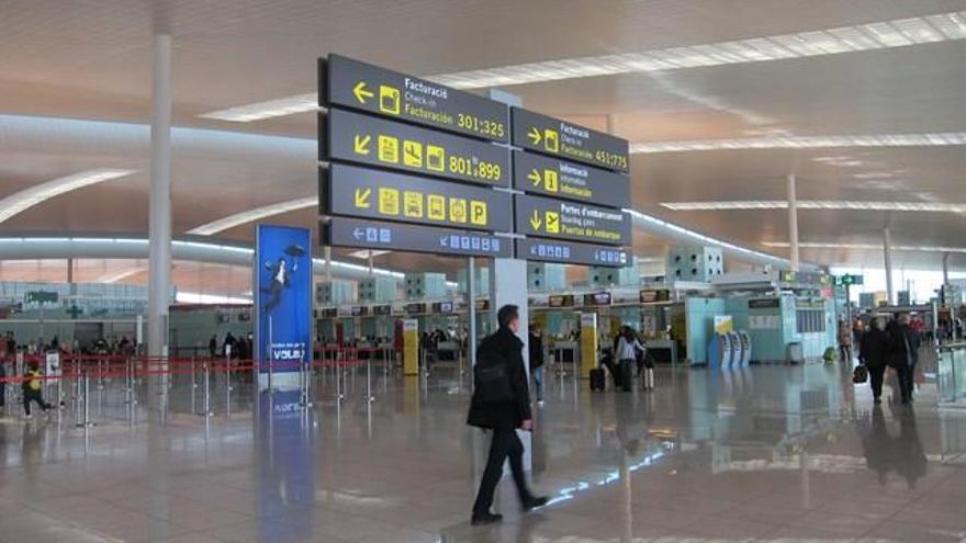 La plantilla d&#039;Iberia convoca vaga aquest estiu a l&#039;Aeroport del Prat