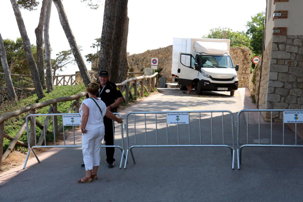 Tanquen l''accés a Sant Martí d''Empúries pel casament d''un magnat dels EUA