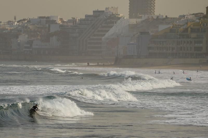 Surf en la zona de La Cícer