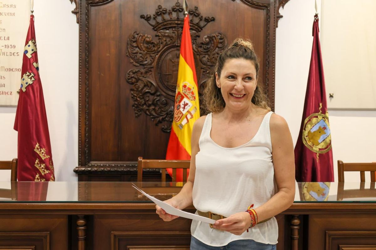 La edil de Festejos daba cuenta de las próximas festividades a celebrar en el municipio.