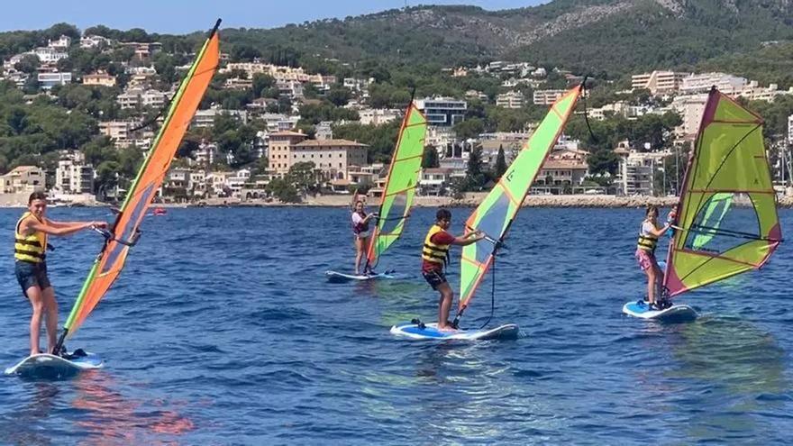 Descubre el mejor campus de verano en Mallorca para que tus hijos aprendan a navegar