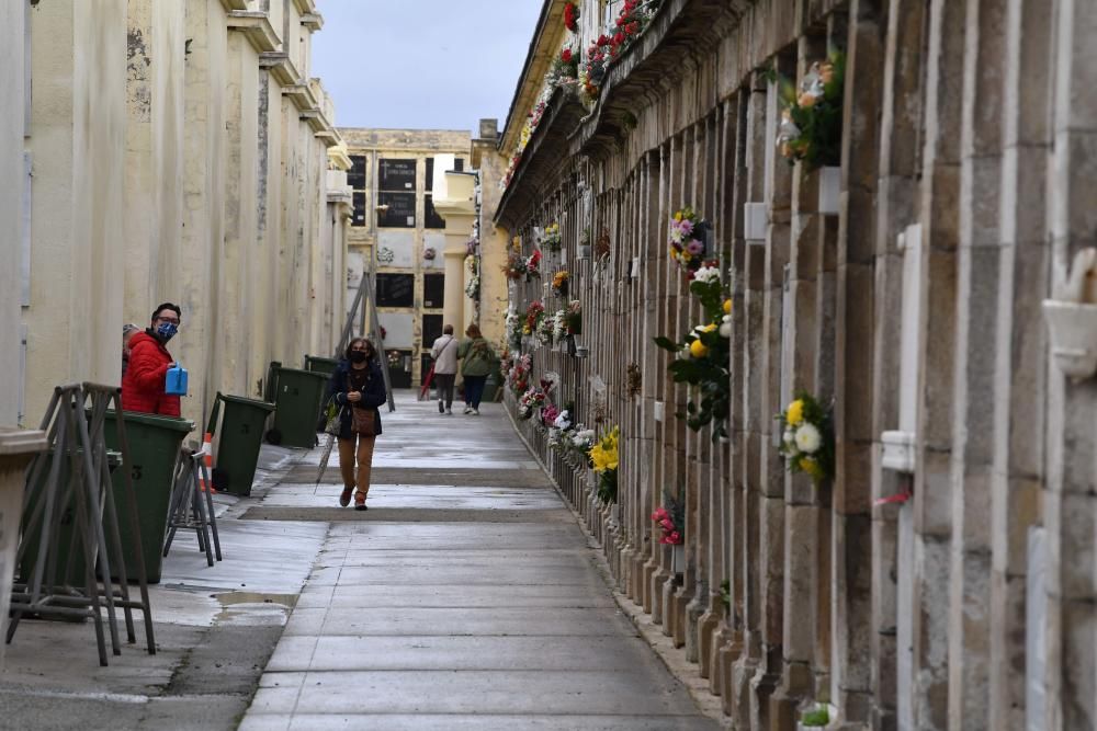 Más silencio que nunca por ''Difuntos'' en A Coruña