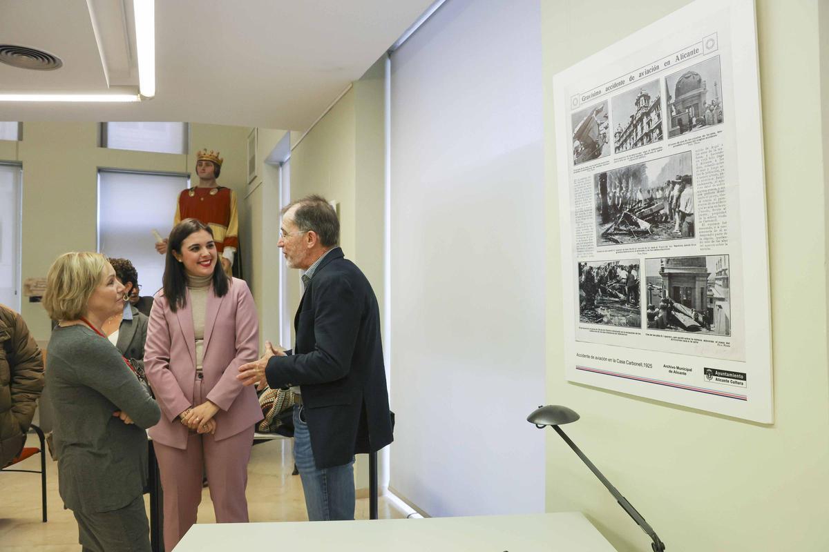 El Archivo Municipal inaugura la exposición "120 años de Periodismo en Alicante" en colaboración con la APPA. El Archivo Municipal inaugura la exposición "120 años de Periodismo en Alicante" en colaboración con la APPA.