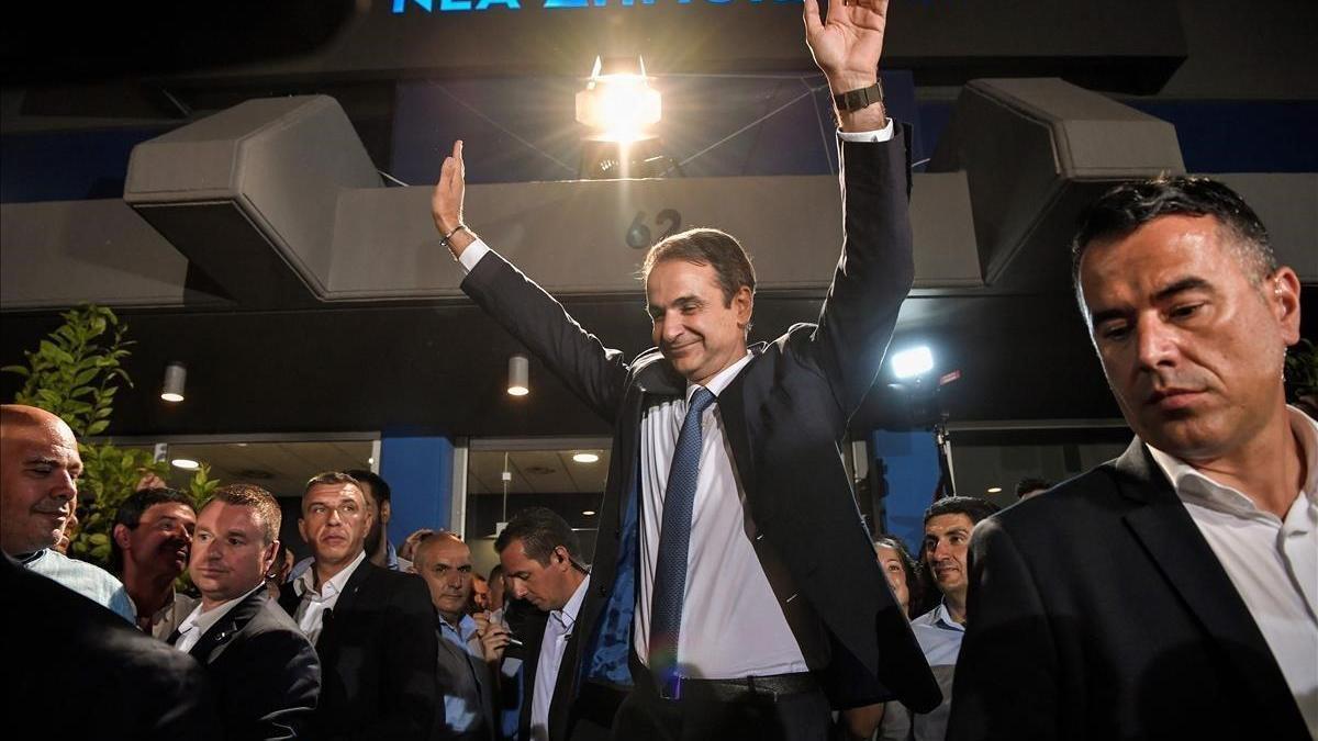 Tsipras pierde claramente las elecciones ante Mitsotakis