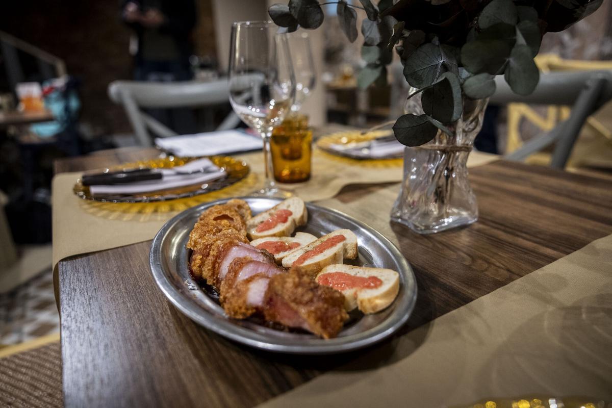 Una ración de torrezno del Picadillo, bar que Zaragoza que competirá por tener el mejor torrezno del mundo