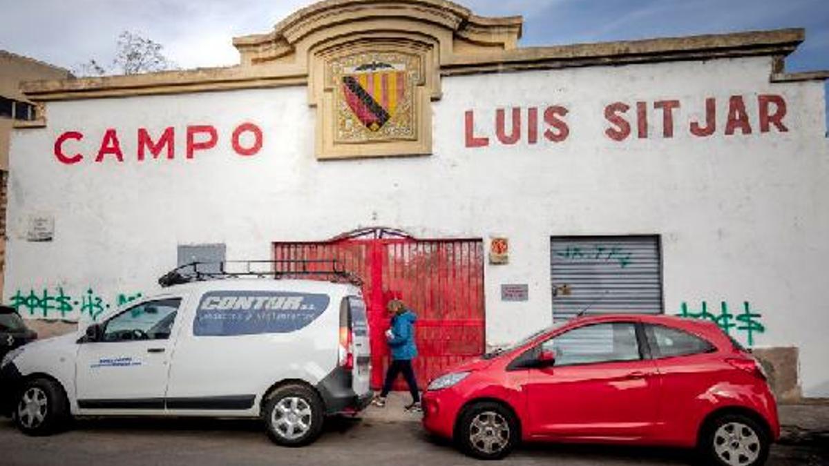 El nombre de Luis Sitjar se conserva en una antigua puerta del campo en el que jugó el Real Mallorca.