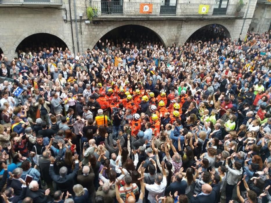 Concentració de rebuig de les actuacions policials de l'1-O a la plaça del Vi