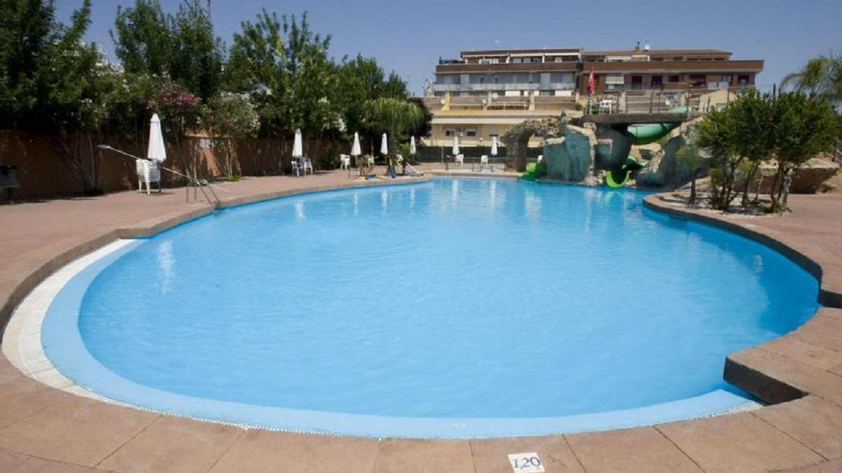 Imagen de archivo de la piscina de la Murta en Xàtiva.