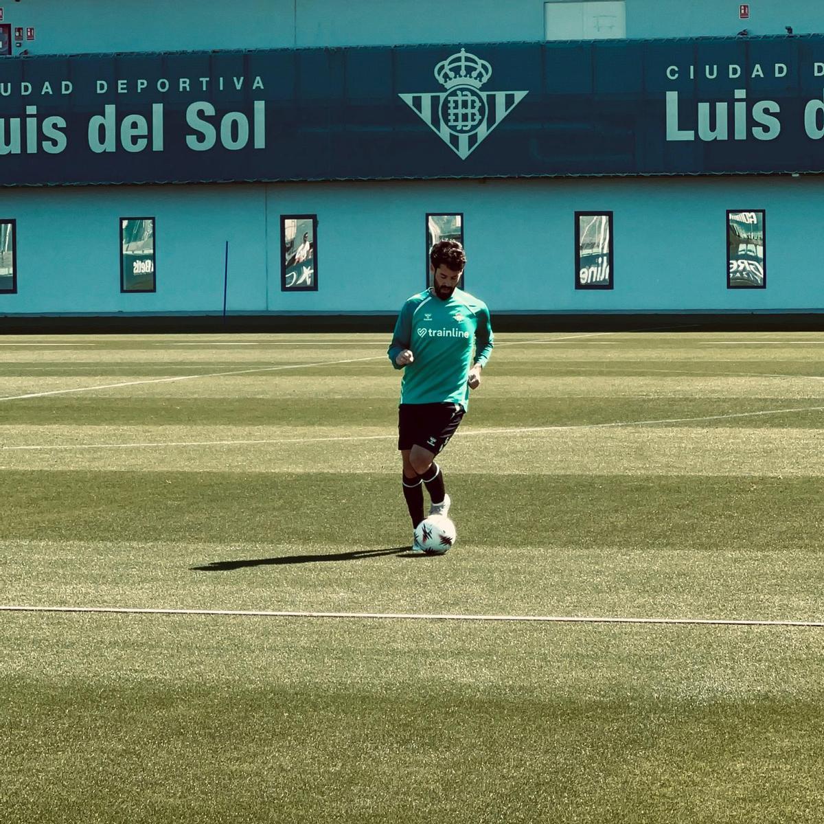 Isco Alarcón, en el entrenamiento del Betis previo al Braga de la vuelta de cuartos de Europa League