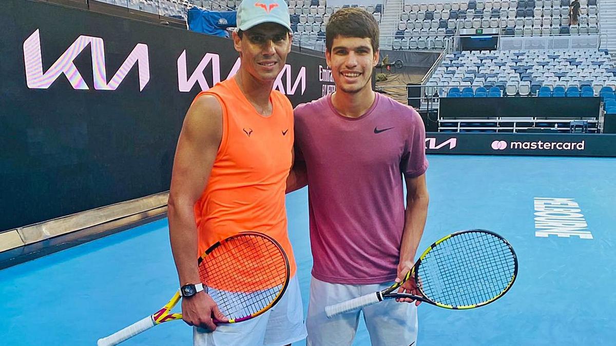 Nadal prepara su debut en el Open de Australia entrenando con Alcaraz