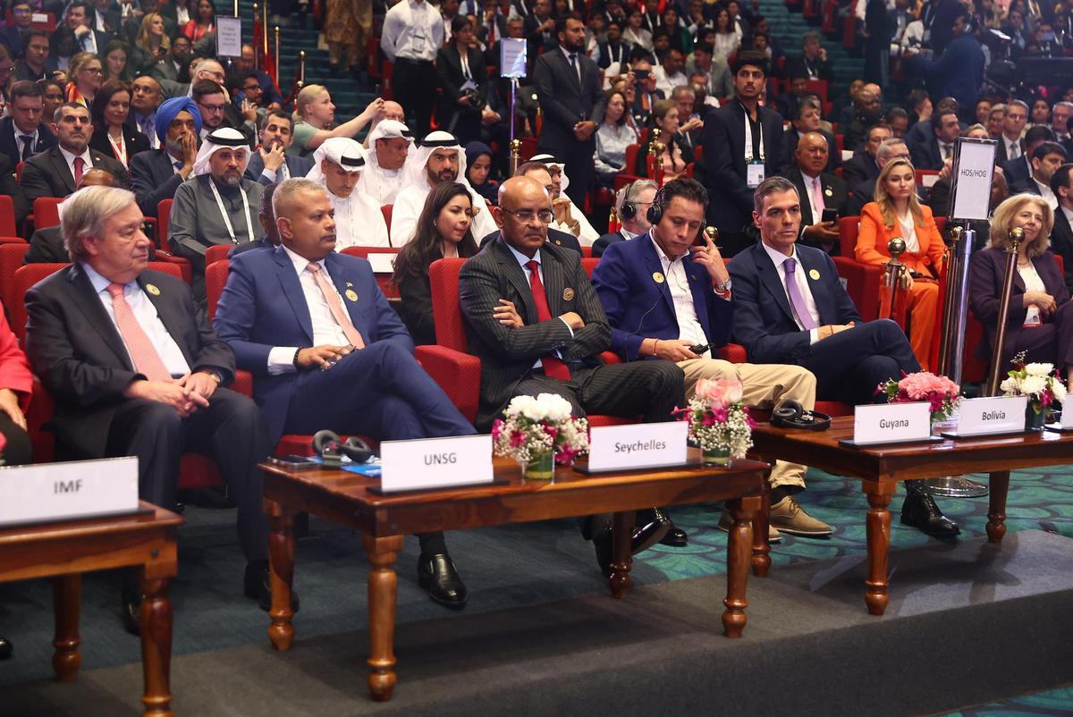 Sánchez llama a evitar que sean unos pocos quienes dominen la IA y se socave la democracia