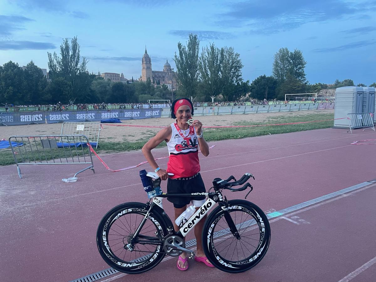 Pepa García, con su bici