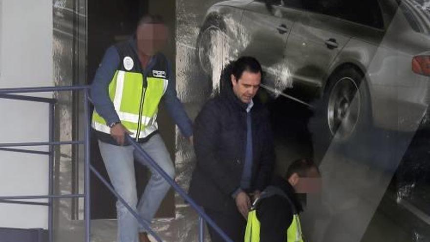 Detenen un dels gendres de la vídua de l&#039;expresident de la CAM pel seu assassinat