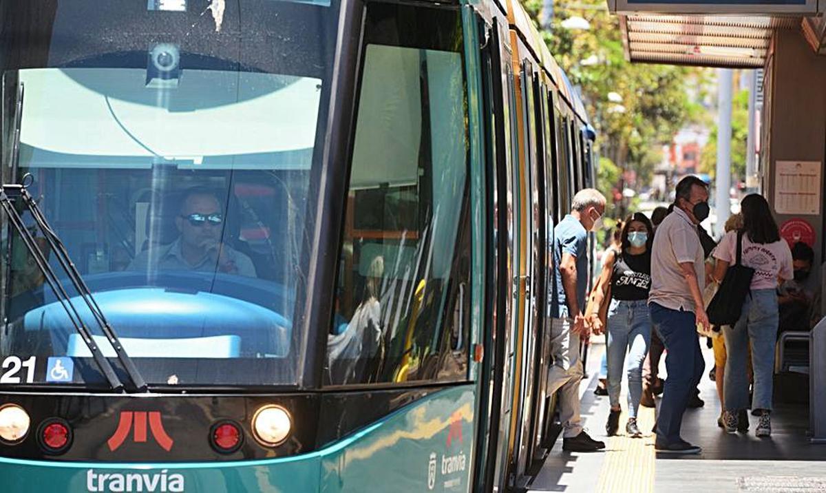Tranvía de Metrotenerife. | | E.D.