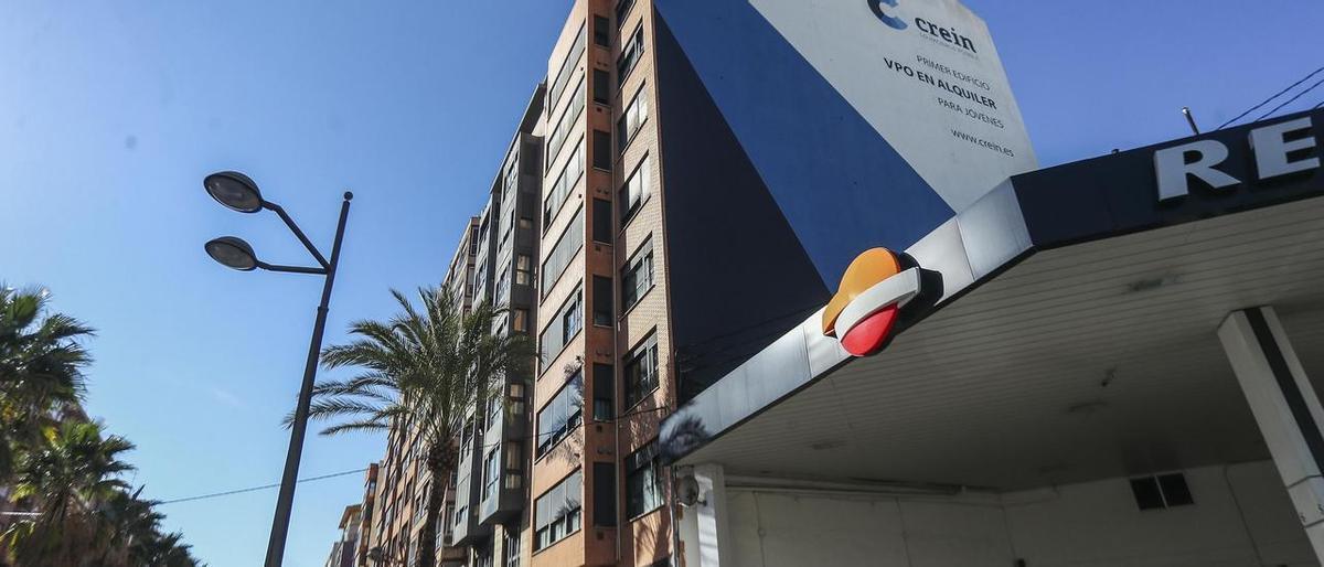 Edificio de Crein situado en la avenida Peris y Valero nº 87 de València dedicado al alquiler de vivienda para jovenes .