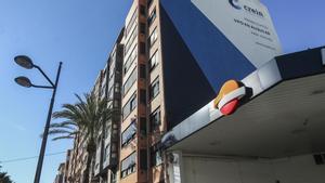 Edificio de Crein situado en la avenida Peris y Valero nº 87 de València dedicado al alquiler de vivienda para jovenes .