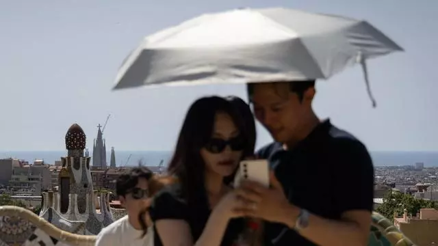 Directo | Catalunya mantiene hoy la alerta por calor que afecta sobre todo a Lleida