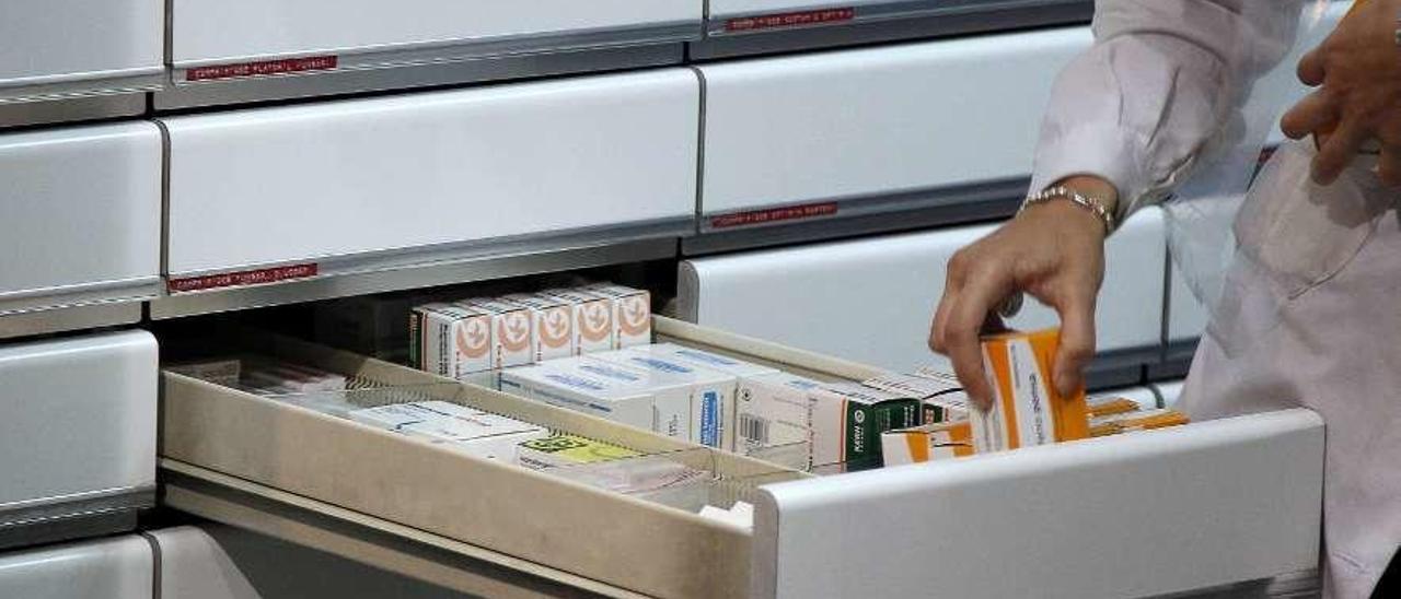 Las farmacias están sufriendo el desabastecimiento de fármacos. // Sergio Pérez