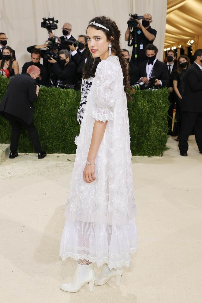 Margaret Qualley, de Chanel, en la Gala Met 2021