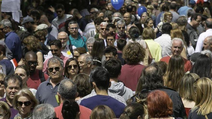 La población española vuelve a crecer por primera vez en cinco años