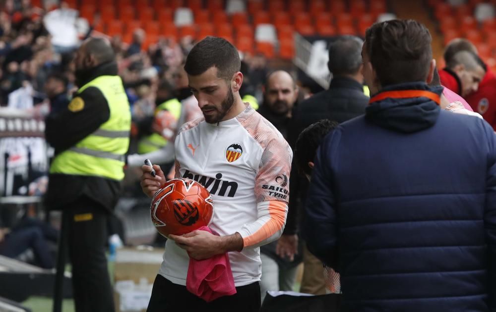 Búscate en el entrenamiento del Valencia CF en  Mestalla