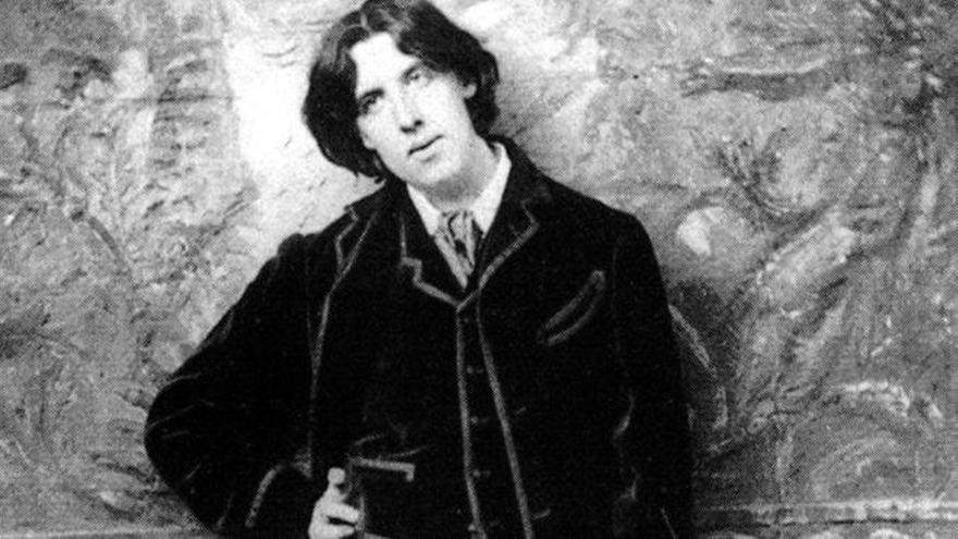 Oscar Wilde o la cola del pavo real