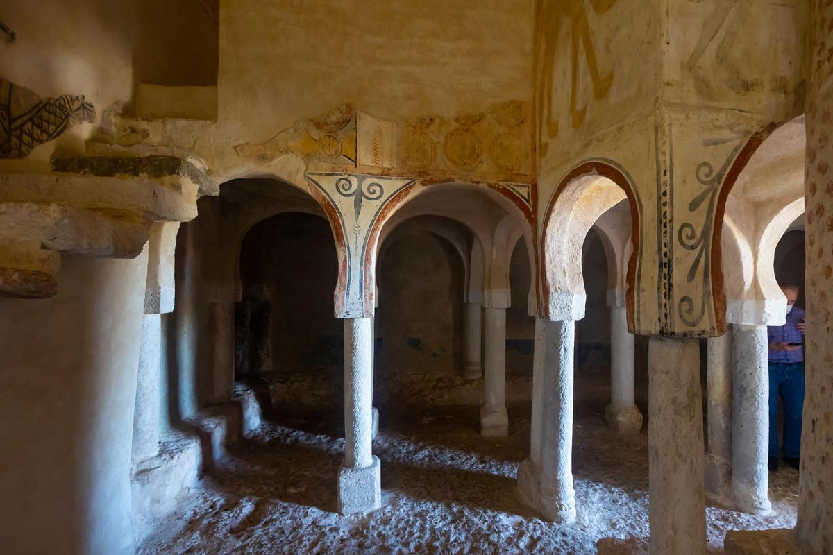 Una imagen del interior de la ermita de San Baudelio.