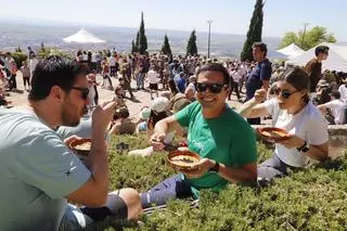 Las tradicionales habas de las Ermitas