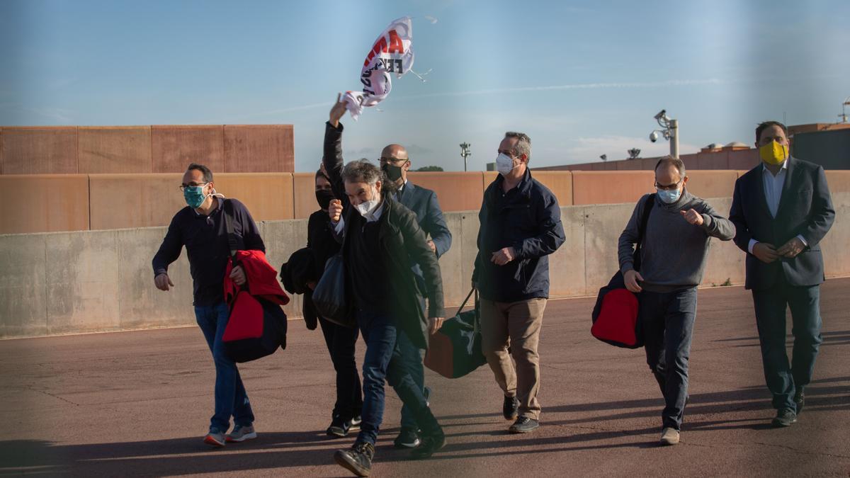 Los presos de la cárcel de Lledoners saliendo de permiso