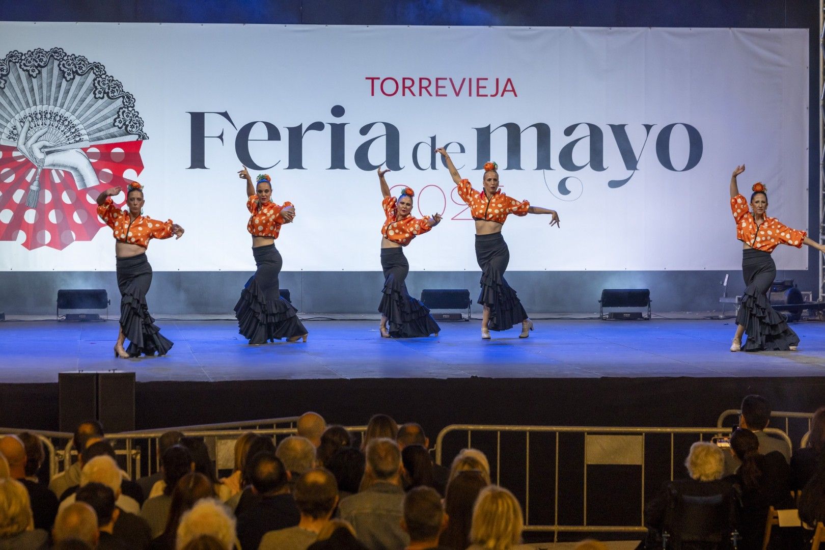 Por sevillanas en la Feria de Mayo de Torrevieja 2025