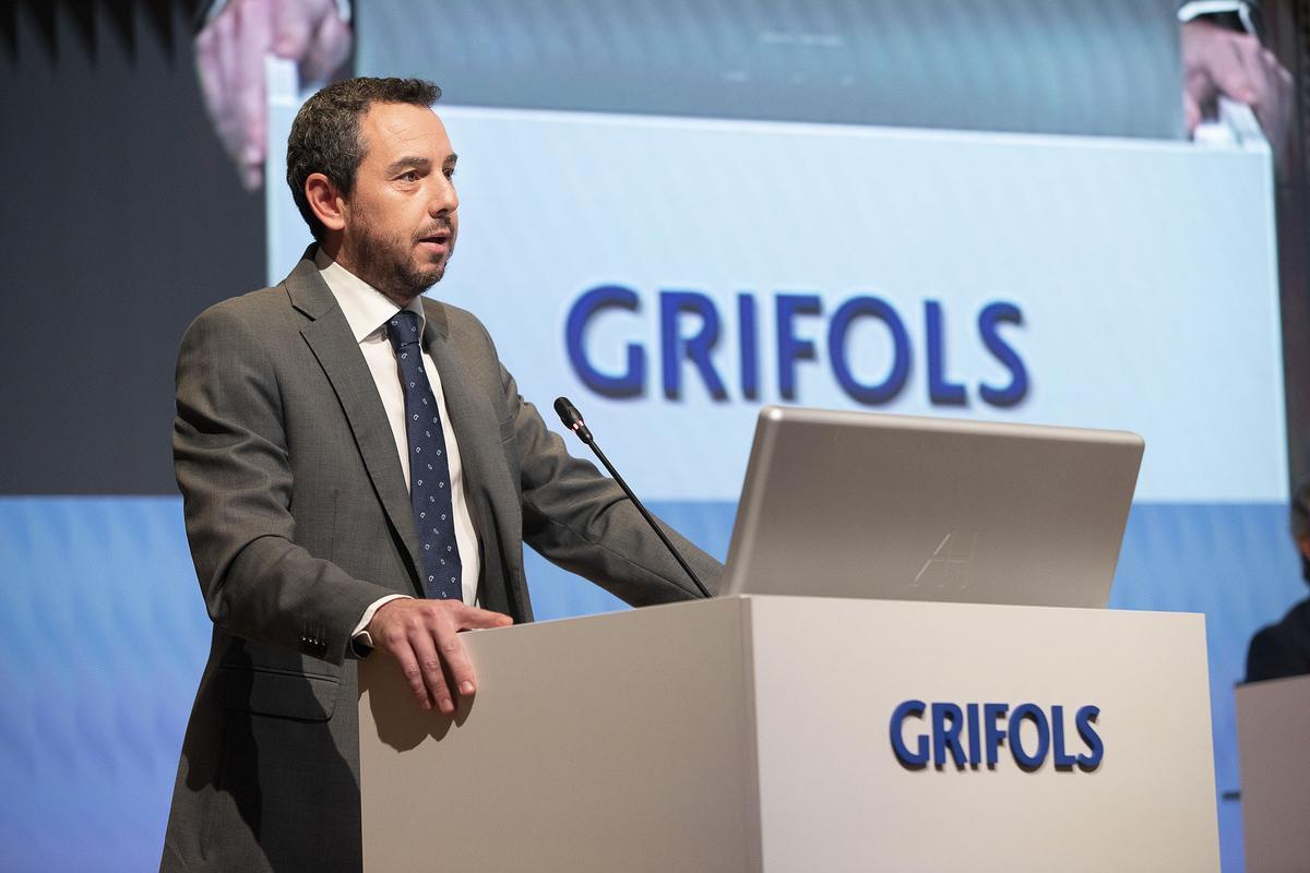 Grifols anuncia un pla de retallades amb un centenar d’acomiadaments a Catalunya