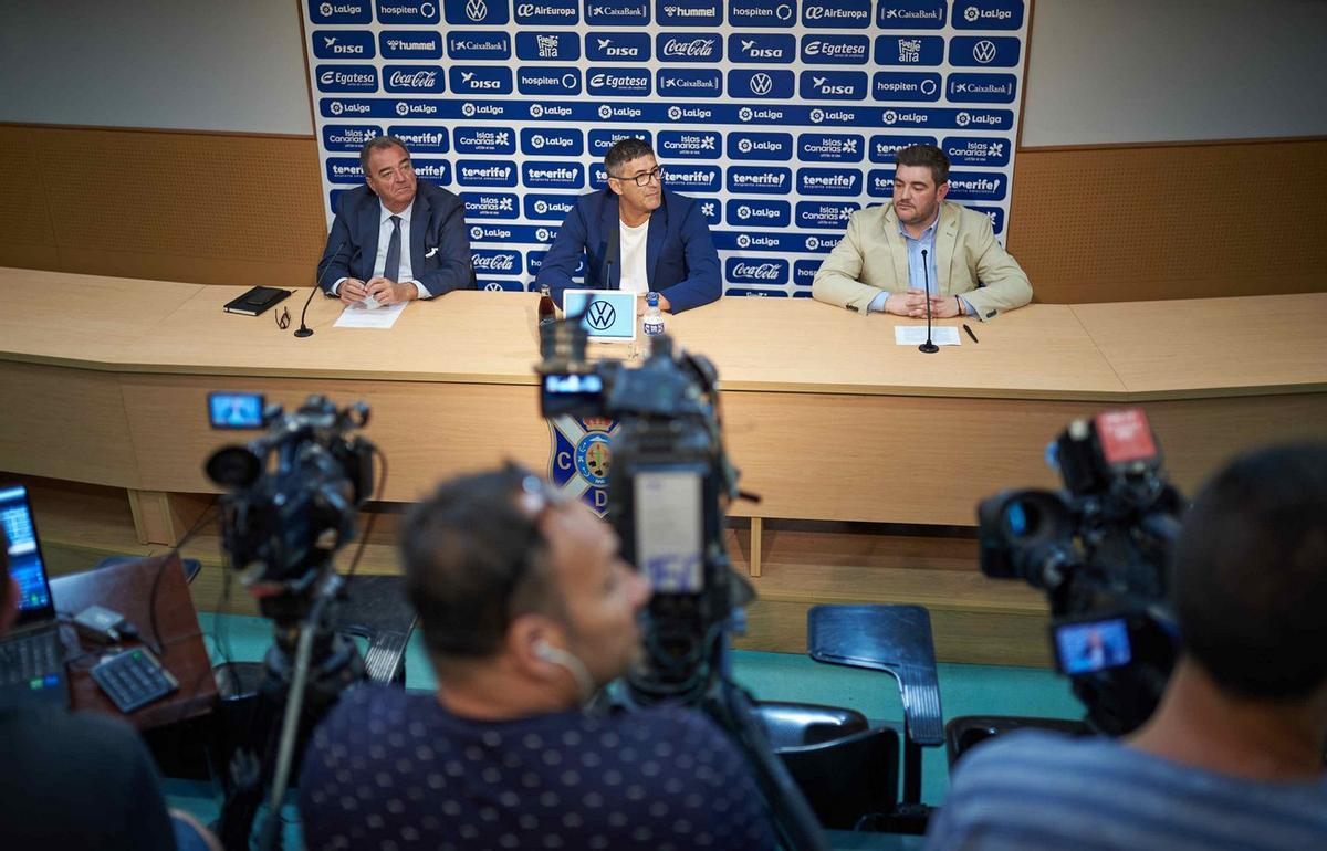 Presentación del nuevo director deportivo del CD Tenerife, Mauro Pérez