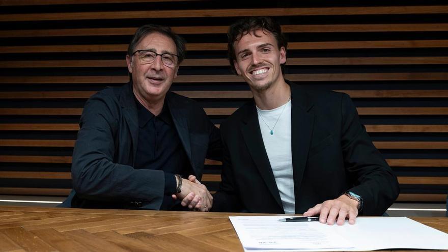 Otra renovación en el Málaga CF: Recio, hasta 2029 y con ficha profesional