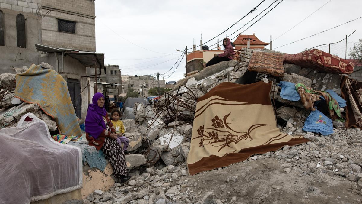 Internally displaced Palestinians in Rafah, southern Gaza