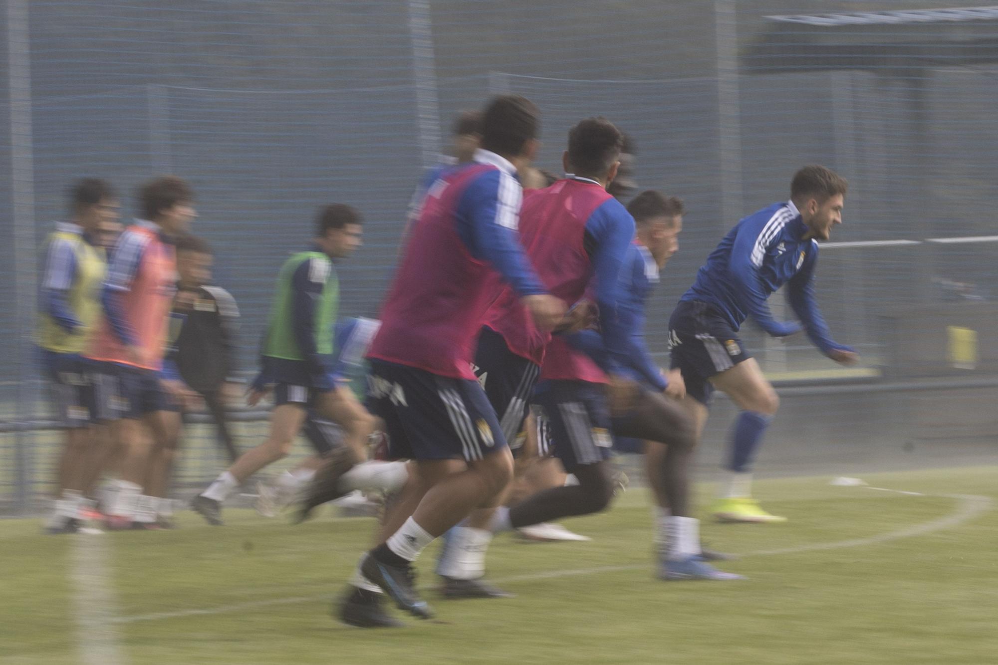 Las imágenes del último entrenamiento del Oviedo antes del derbi