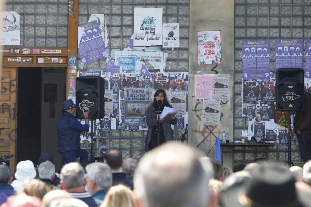 Los sindicatos minoritarios reclaman en Gijón políticas contra la precariedad